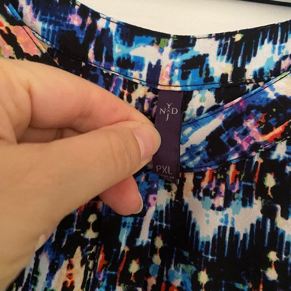 NYDJ Pintuck Blouse Women's Petite XL Blue Split Neck Pullover PXL - Picture 3 of 10